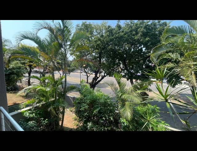 2 BEDROOM APARTMENT FOR SALE IN ESSENWOOD